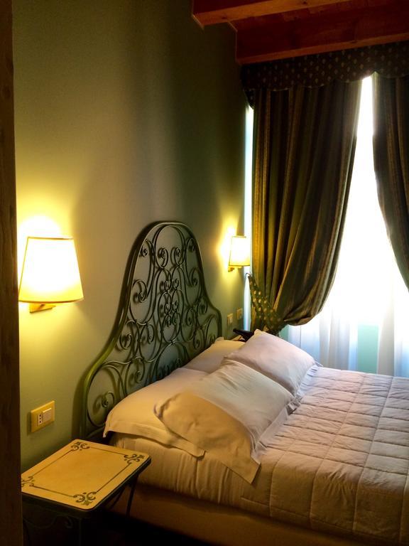 Hotel Borgo Antico Комо Екстер'єр фото